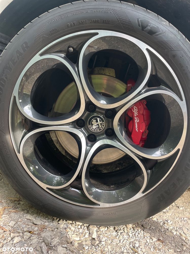 Alfa Romeo Stelvio 2.0 Turbo Veloce TI Q4 - 11