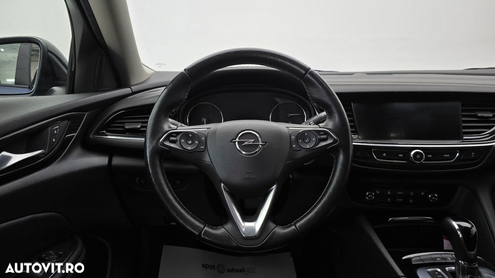 Opel Insignia - 16