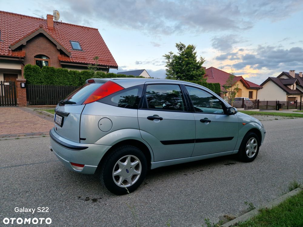 Ford Focus 1.6 16V Sport - 25