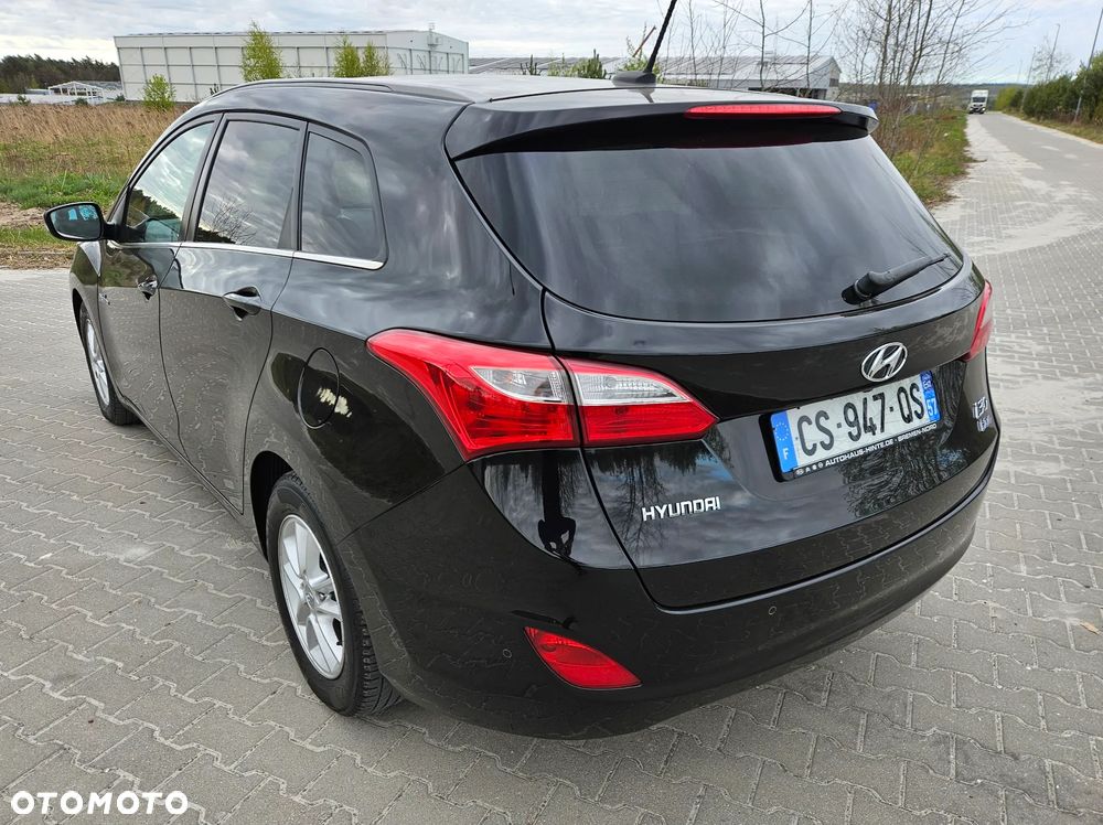 Hyundai i30 1.6 CRDi BlueDrive Premium - 18