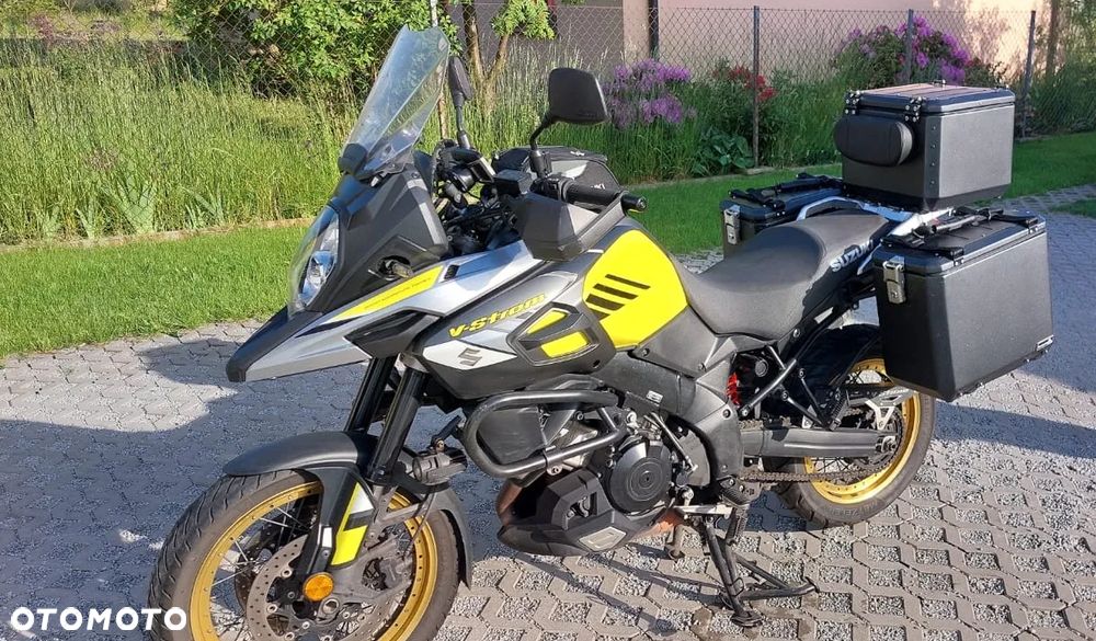 Suzuki V-STROM - 1