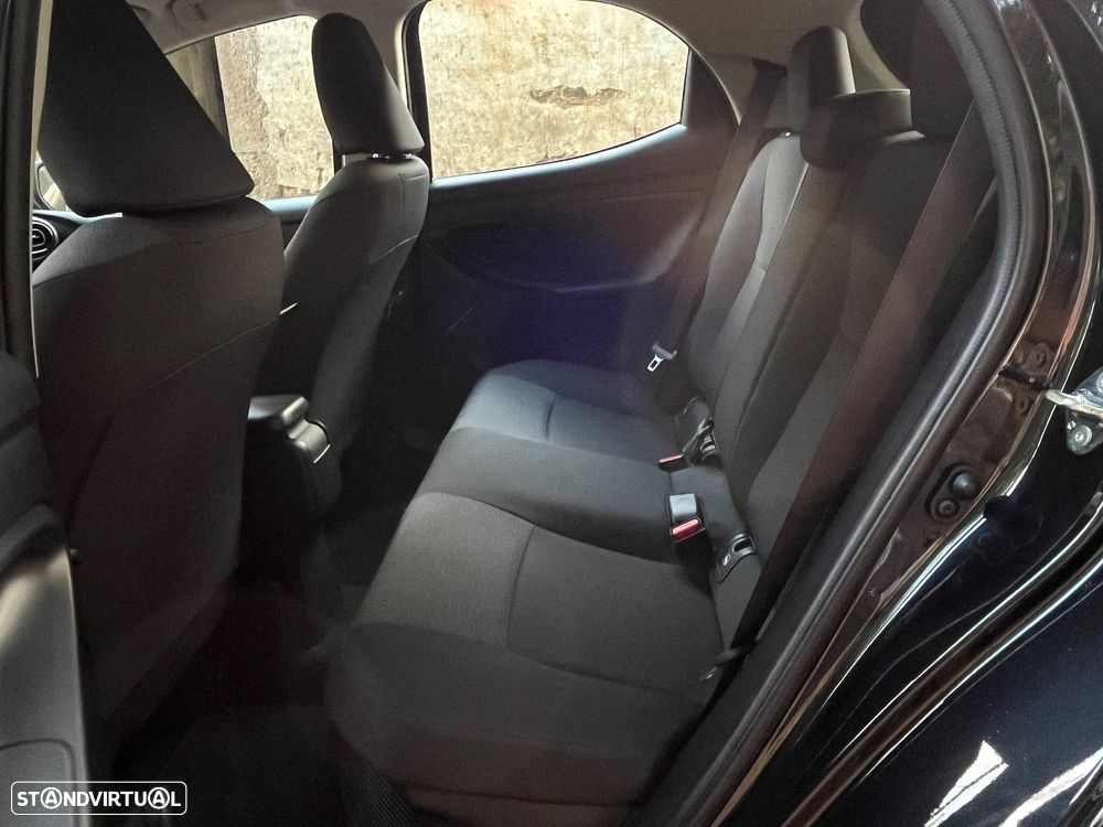 Toyota Yaris 1.5 HDF Comfort Plus - 39