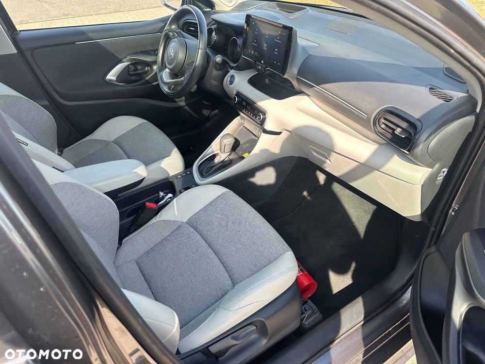 Toyota Yaris Hybrid 1.5 Selection Elegant - 15