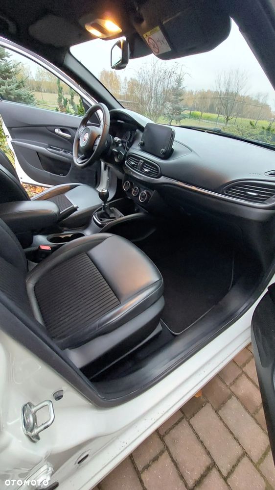 Fiat Tipo 1.4 T-Jet S-Design - 4