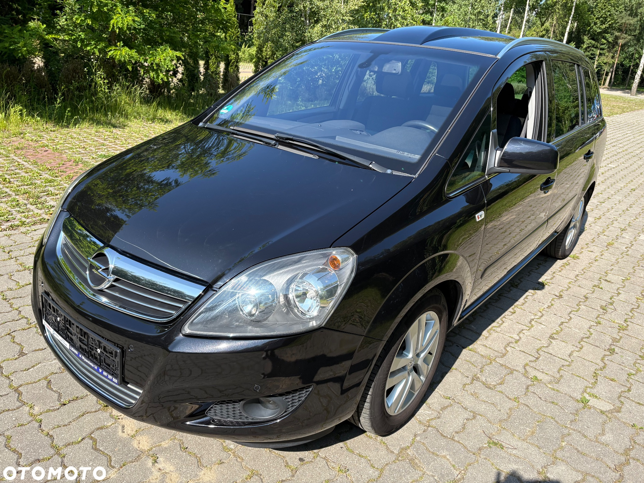 Opel Zafira 1.8 Design Edition - 2