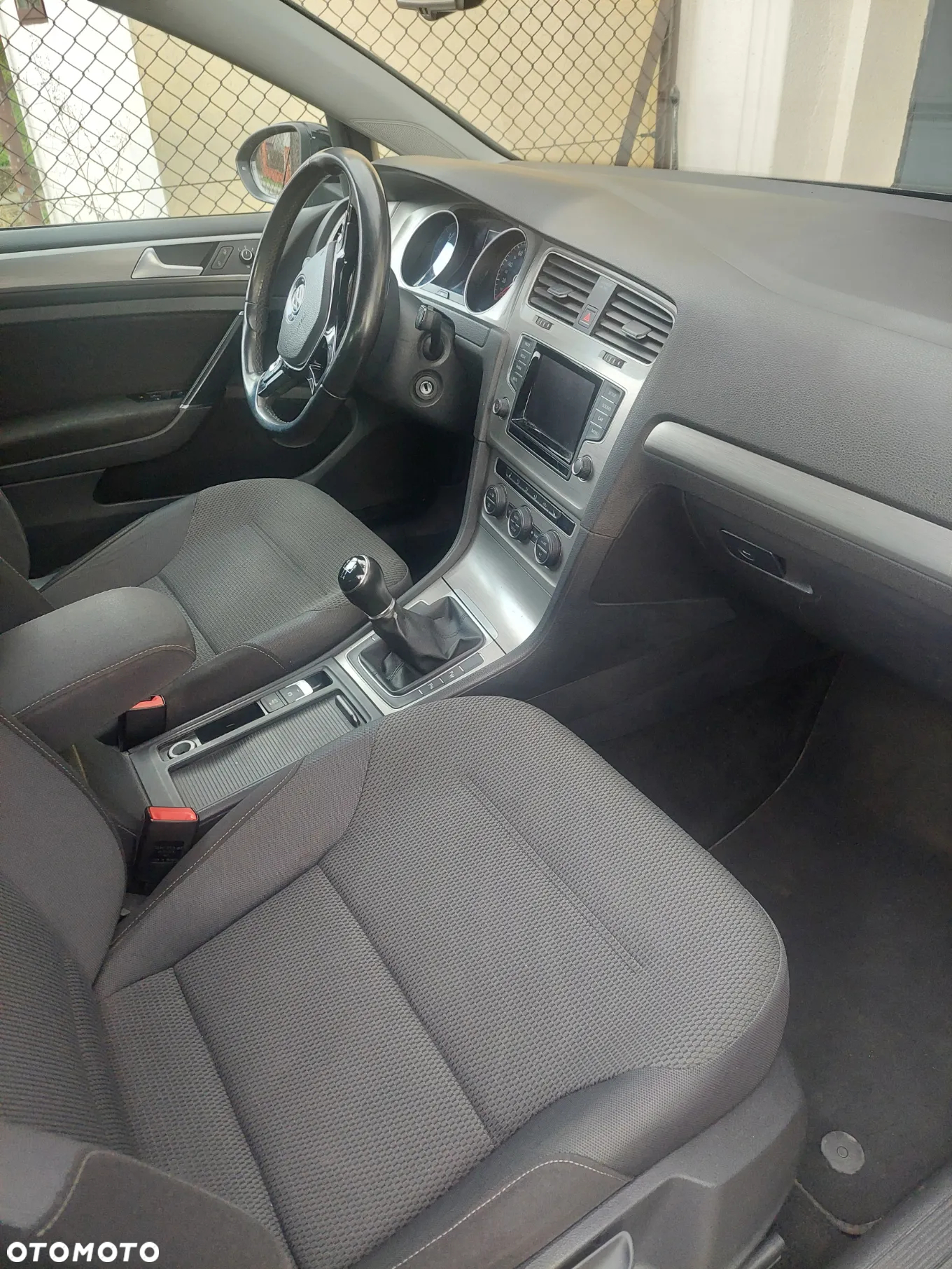 Volkswagen Golf 1.6 TDI BlueMotion Technology Cup - 6