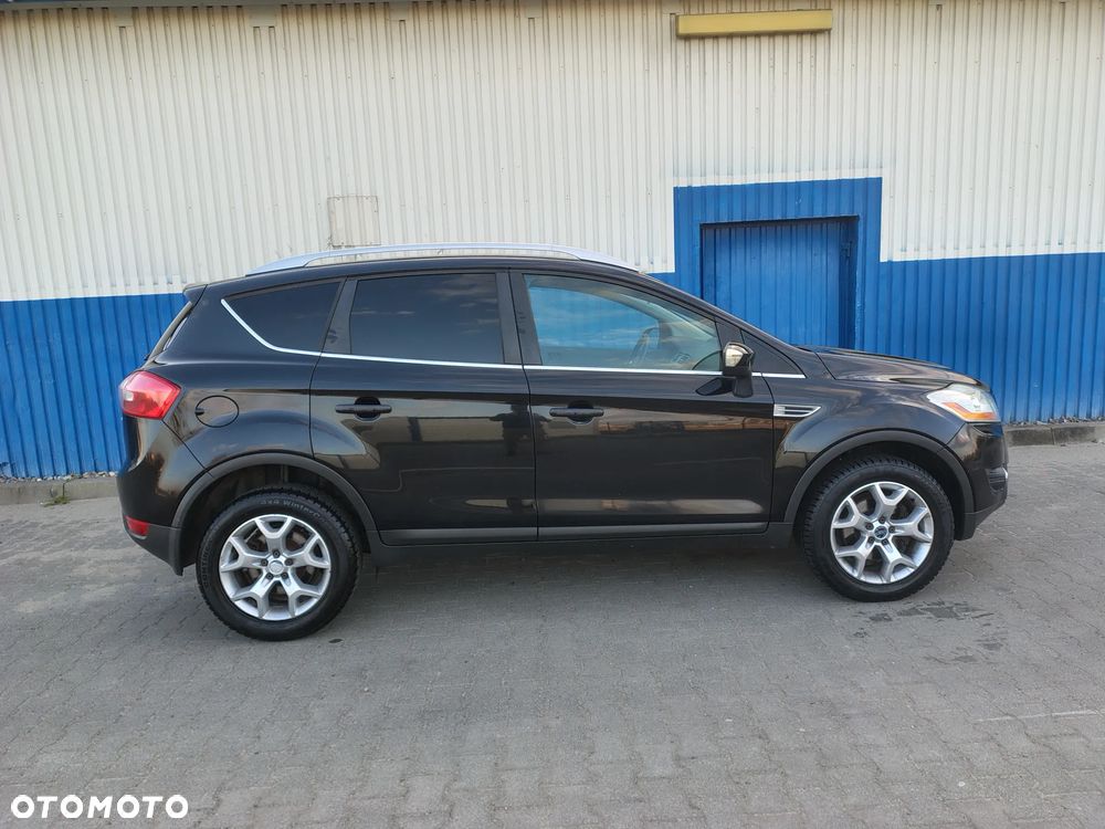 Ford Kuga 2.0 TDCi 2x4 Titanium - 8
