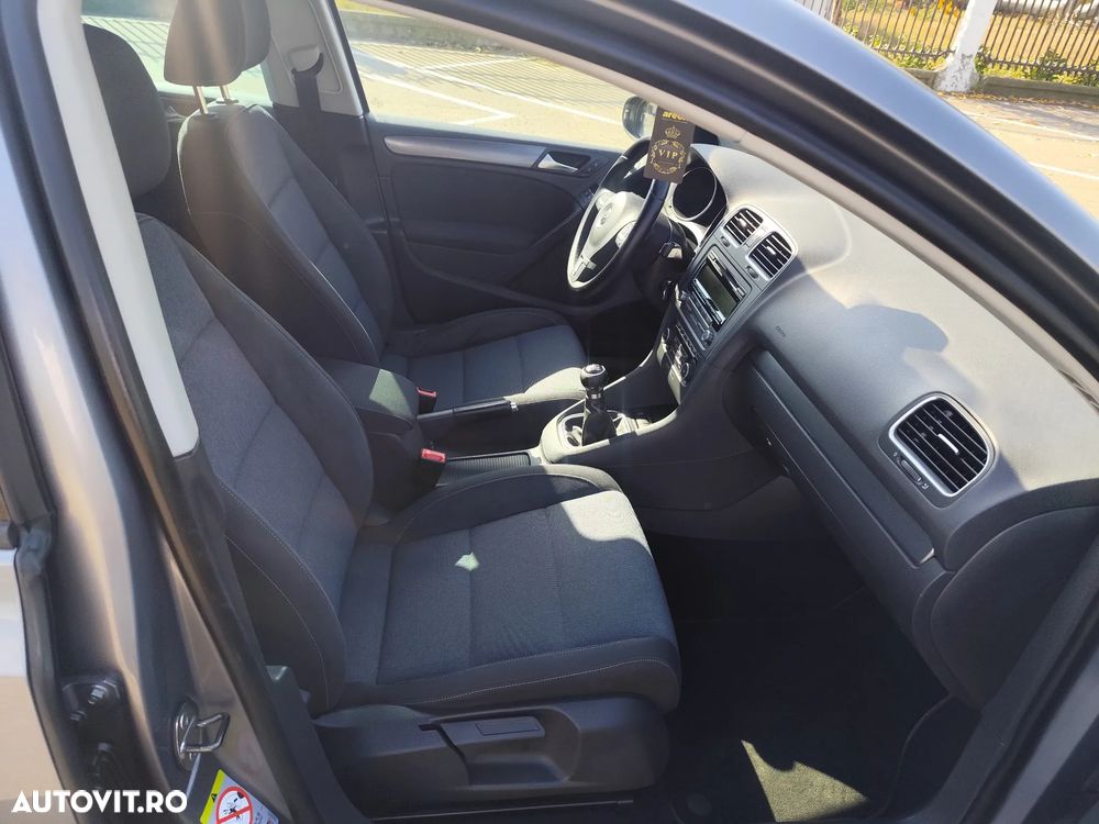 Volkswagen Golf - 21