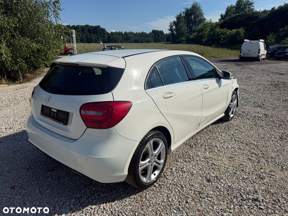 Mercedes-Benz Klasa A 180 (BlueEFFICIENCY) 7G-DCT - 3