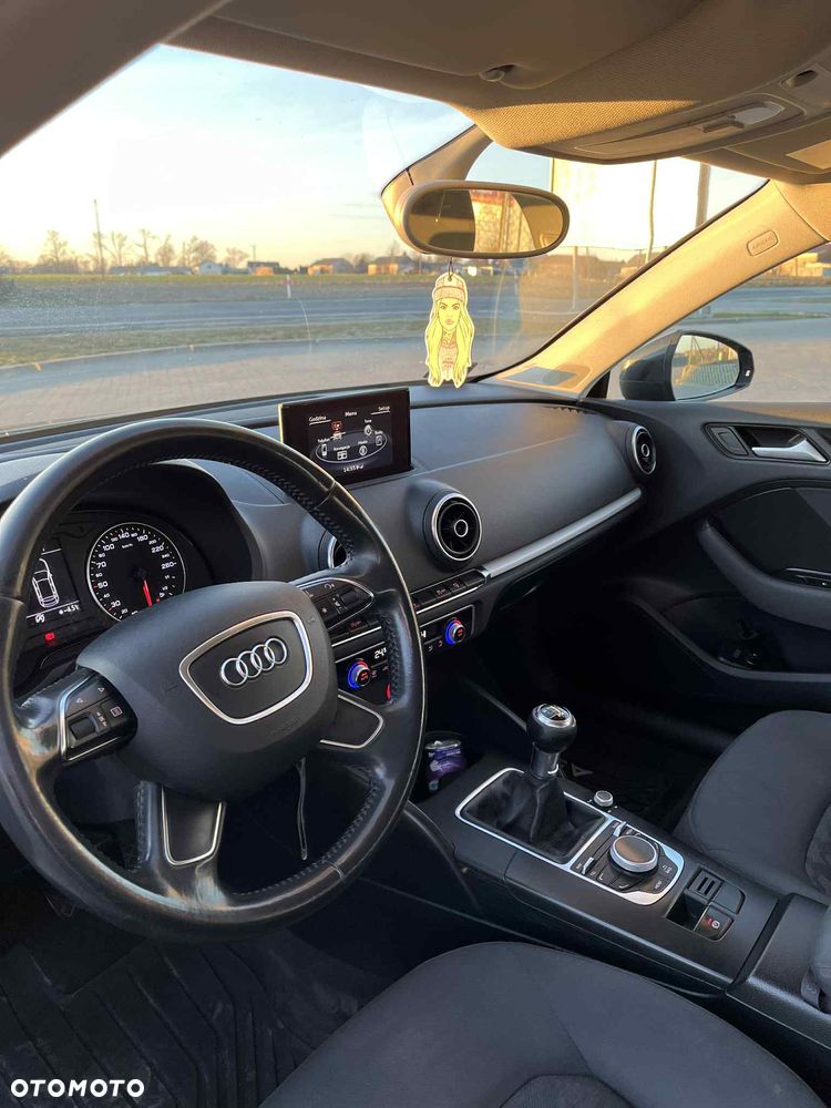 Audi A3 Sportback 1.6 TDI - 5