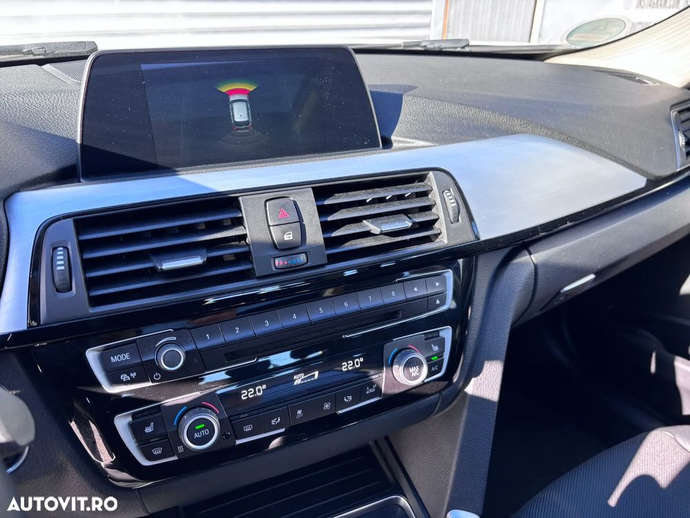 BMW Seria 3 320i Aut. Advantage - 21