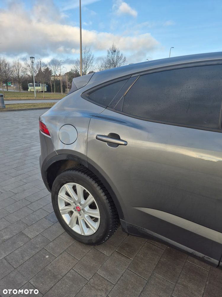 Jaguar E-Pace 2.0 i4D FWD SE - 6