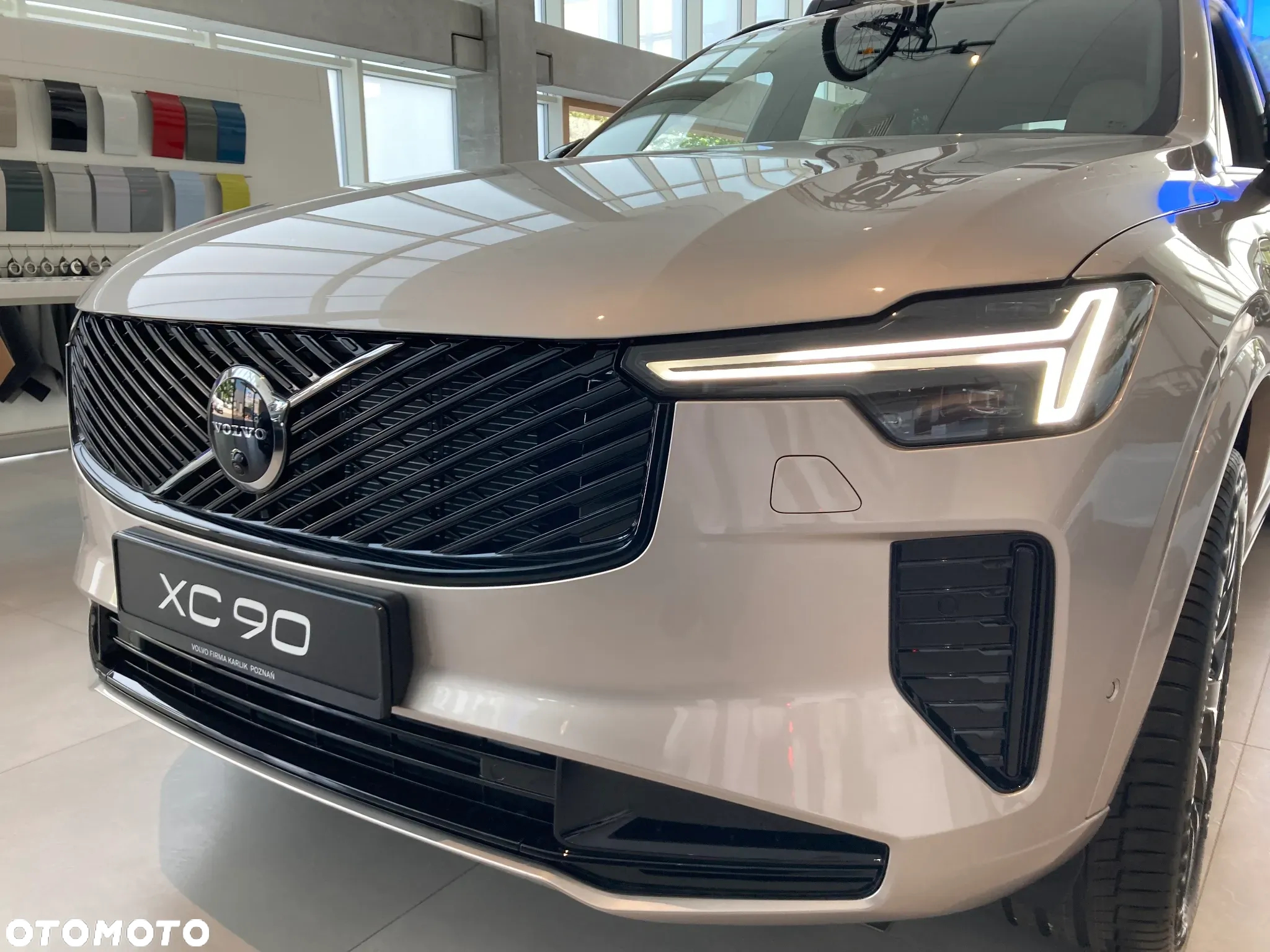 Volvo XC 90 T8 AWD Plug-In Hybrid Ultra Dark 7os - 3