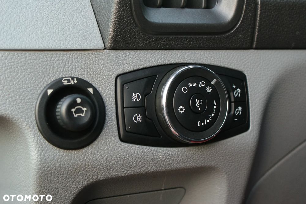 Ford Transit - 12