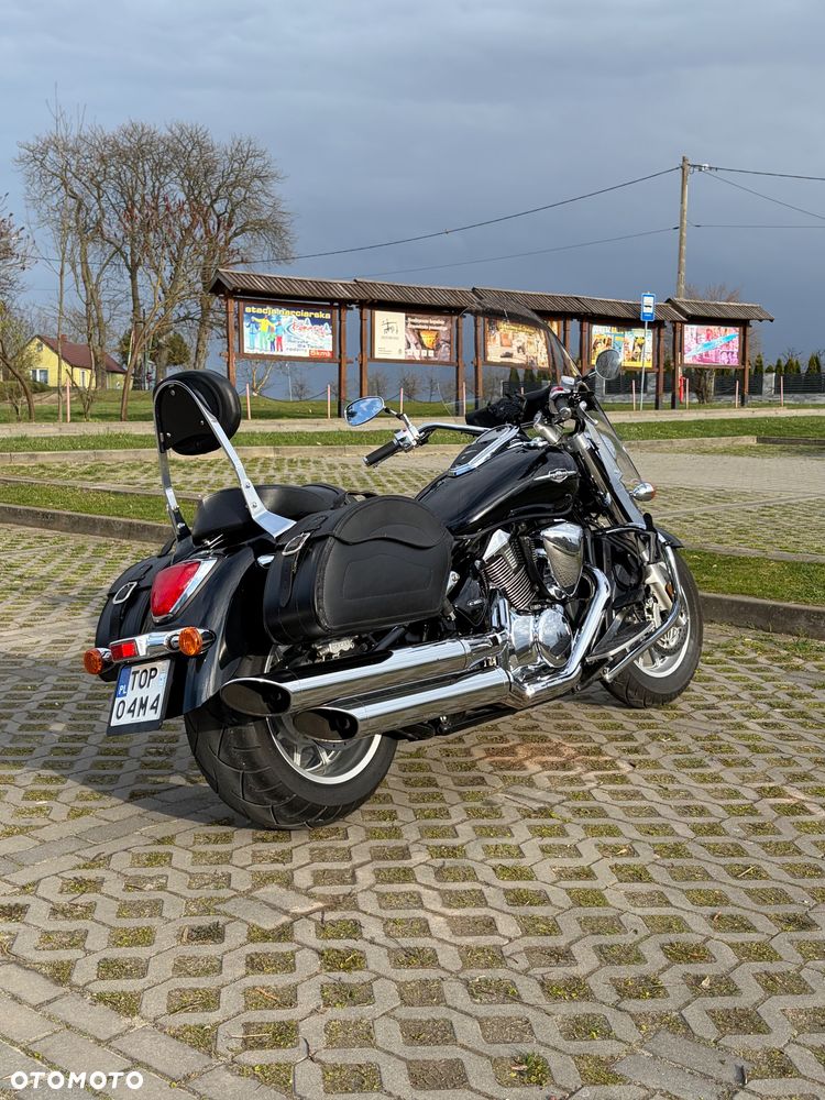 Suzuki Intruder - 8