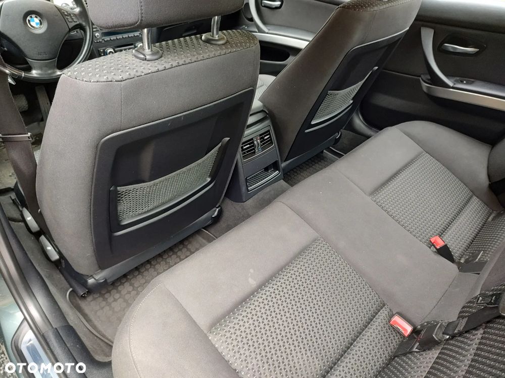 BMW Seria 3 318d - 12