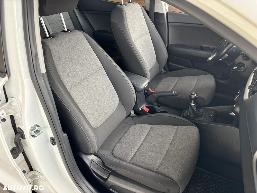 Kia Stonic 1.2 MPI 5MT Trend - 33