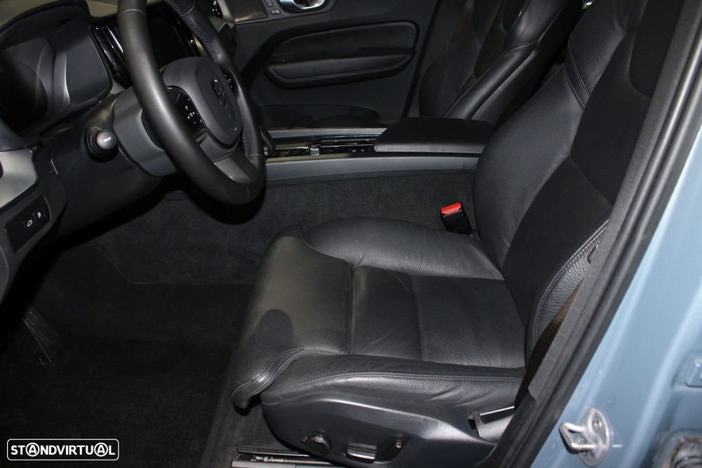 Volvo XC 60 2.0 T6 PHEV Plus Dark AWD - 46