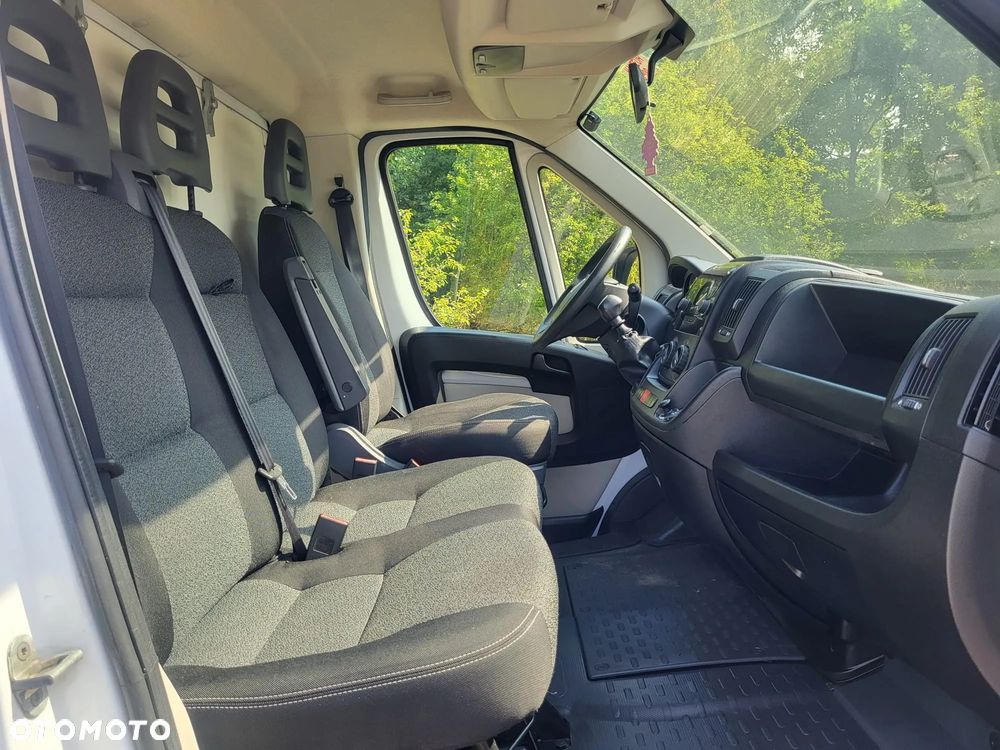 Fiat Ducato 2016r 2.3 JTD 130KM Izoterma Chłodnia Food Truck Sklep HAKI na mięso półki Mroźnia Agregat - 21