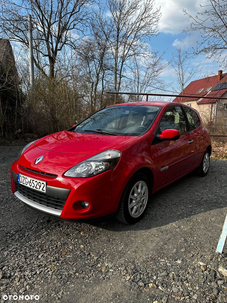 Renault Clio 1.2 16V Alize - 1