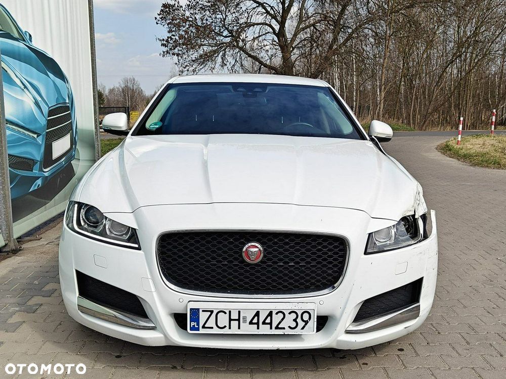 Jaguar XF - 7