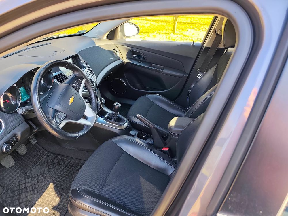 Chevrolet Cruze 2.0 D LTZ+ - 12
