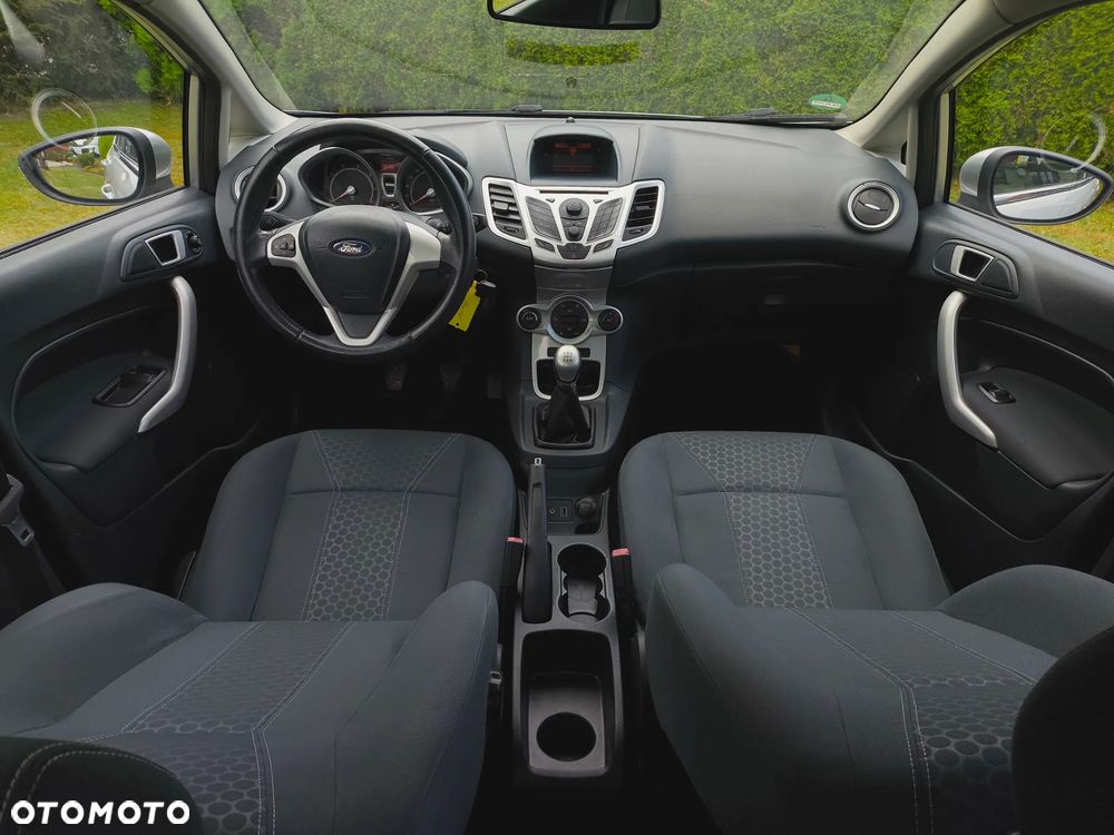 Ford Fiesta 1.25 Titanium EU5 - 24