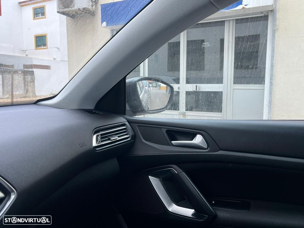 Peugeot 308 SW 1.6 BlueHDi Style - 43