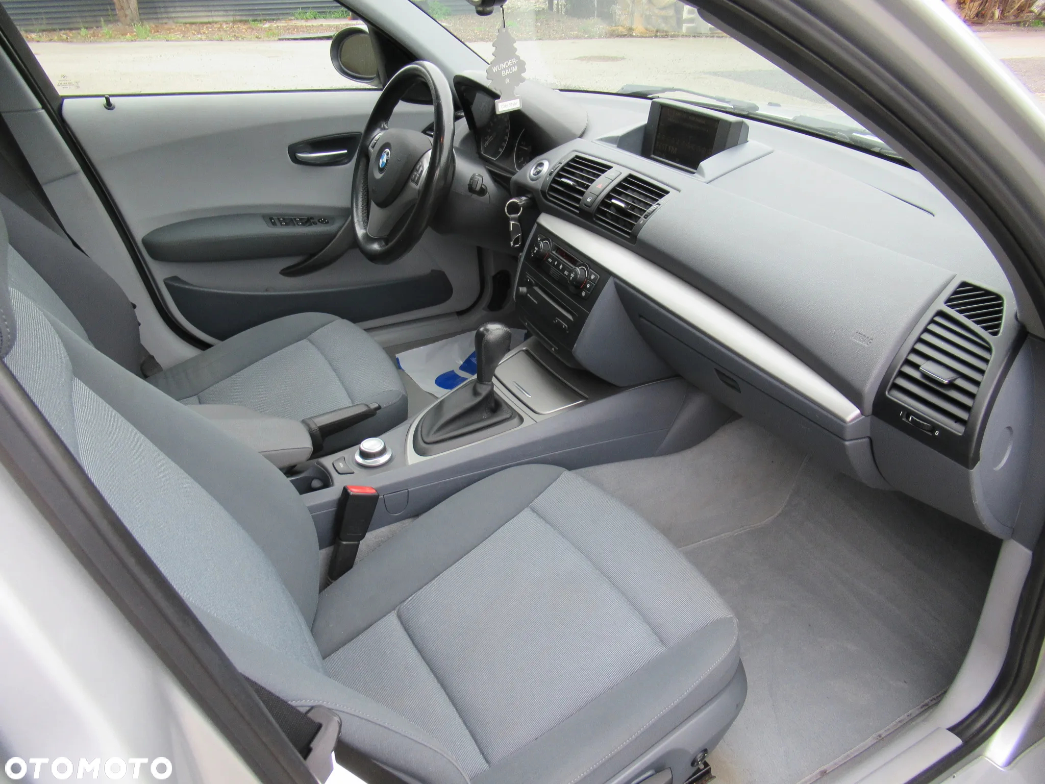 BMW Seria 1 - 19