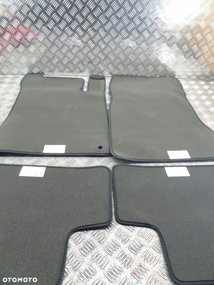 dywaniki welurowe mercedes benz a-klasa w177 a177680602 amg - 7