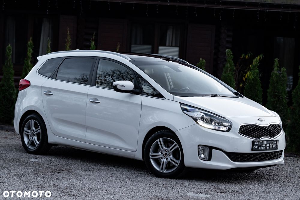 Kia Carens - 6