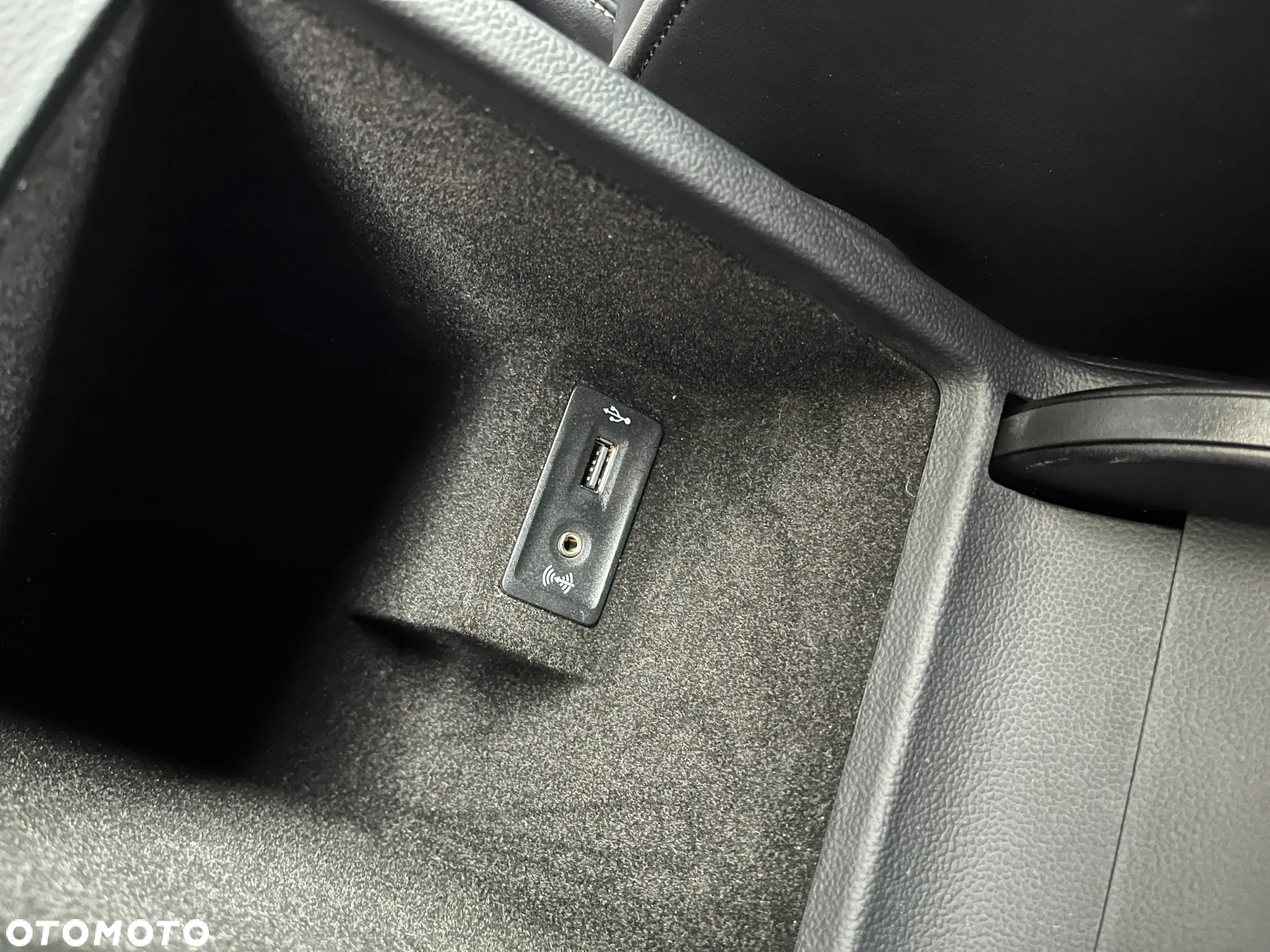 Volkswagen Arteon 2.0 TSI 4Motion R-Line DSG - 40