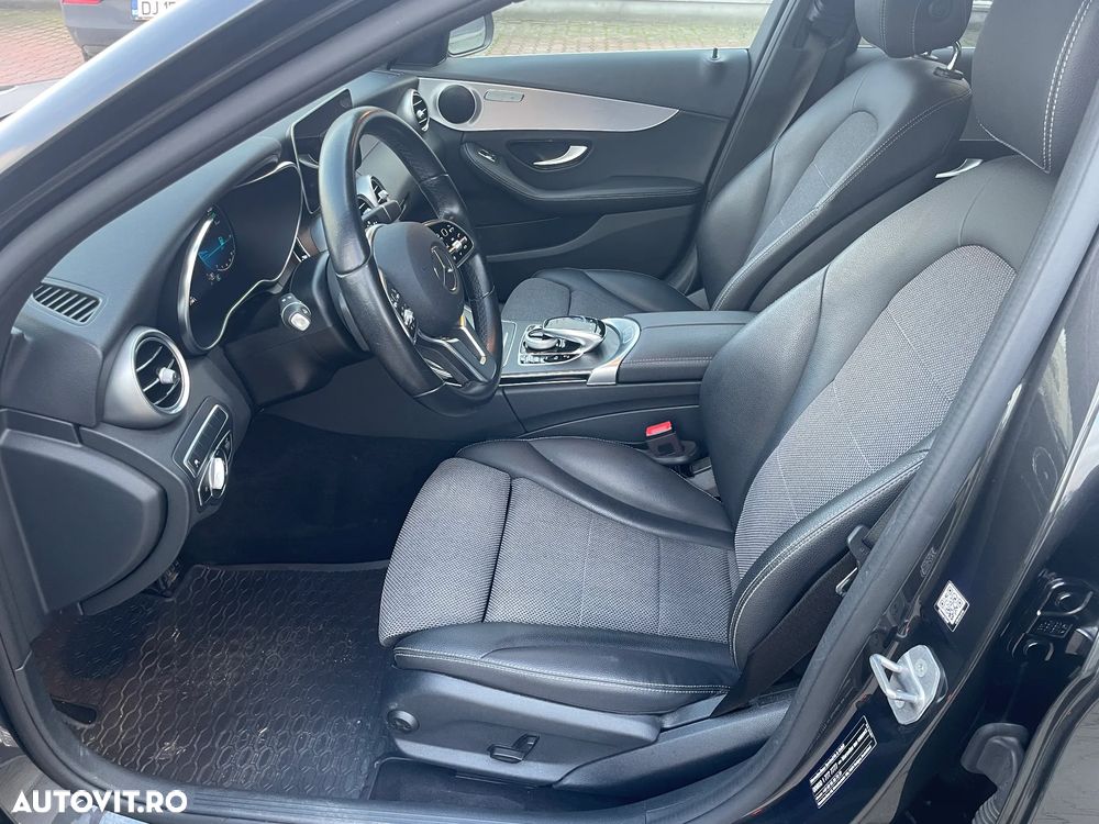 Mercedes-Benz C - 10