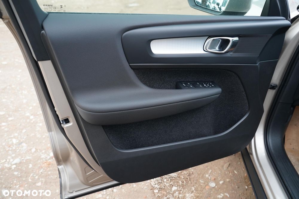 Volvo XC 40 B3 Core - 10