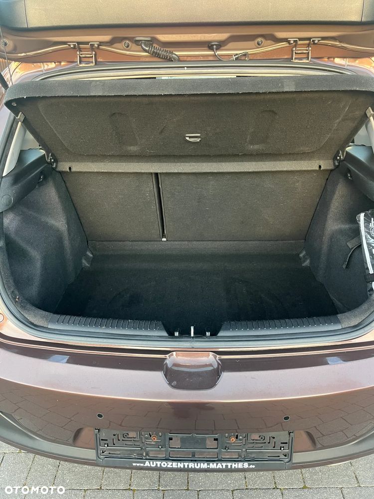 Kia Ceed - 24