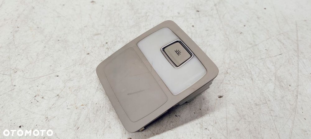 LAMPKA OŚWIETLENIE KABINY AUDI Q7 4L 4L0947164A - 2