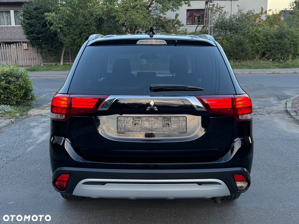 Mitsubishi Outlander 2.0 2WD Diamant - 12