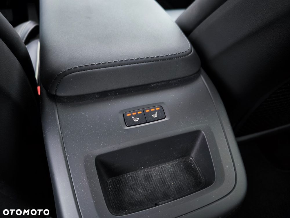 Volvo XC 60 T8 Plug-In Hybrid AWD Ultra Black Edition - 37