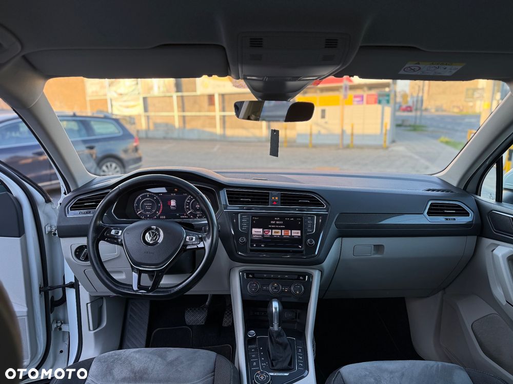 Volkswagen Tiguan ver-2-0-tdi-scr-4motion-dsg-r--line - 6