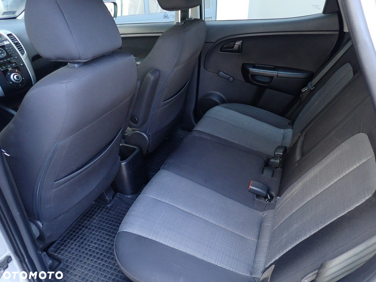 Kia Venga - 16