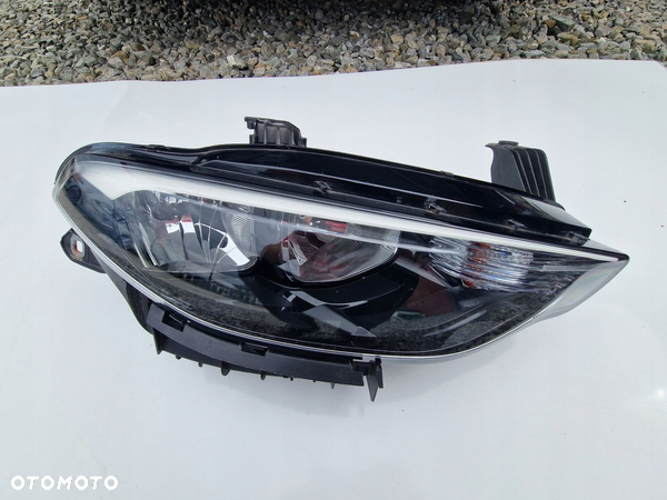 FIAT TIPO II 16- reflektor prawy lampa prawa ZWYKŁY