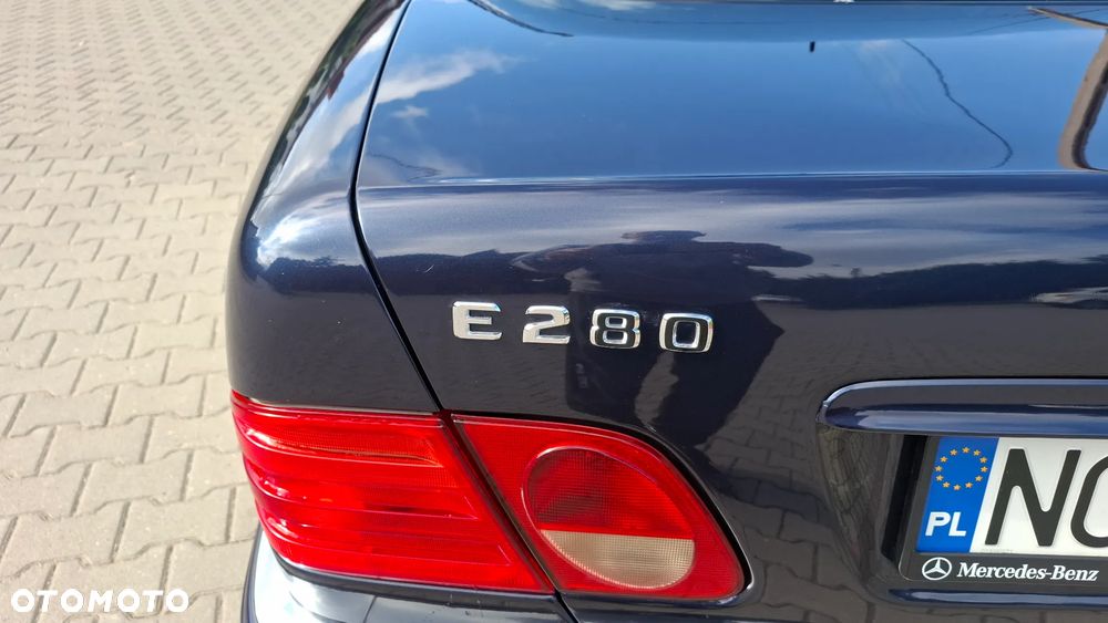 Mercedes-Benz Klasa E 280 4 Matic Elegance - 8