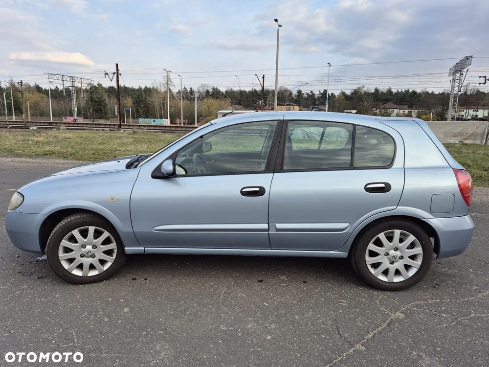 Nissan Almera 1.5 acenta PLUS - 1