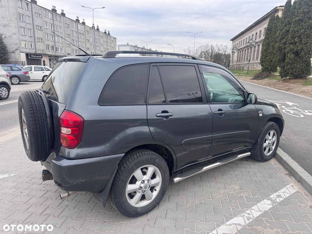 Toyota RAV4 2.0 D-4D 4x4 - 15