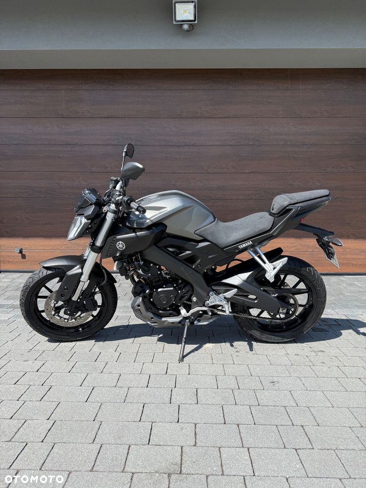Yamaha MT - 4