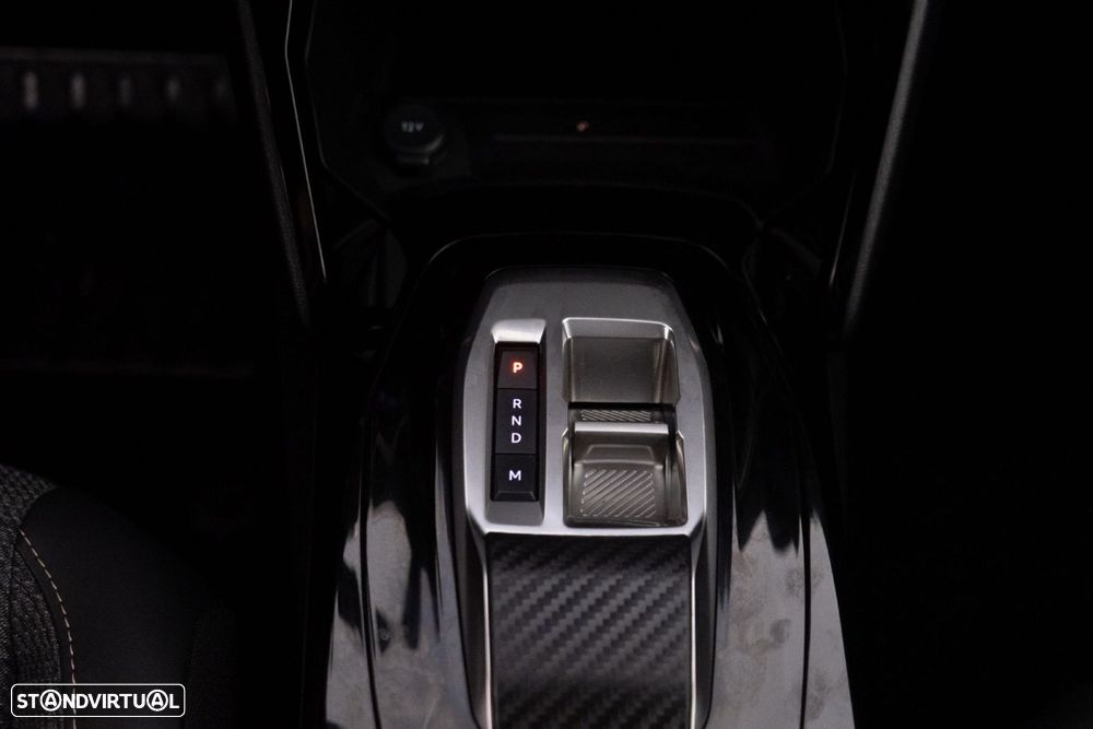 Peugeot 2008 1.2 Hybrid Allure e-DCS6 - 26