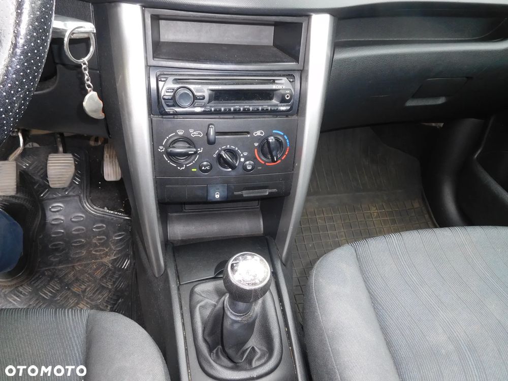 Peugeot 207 1.4 Trendy - 11