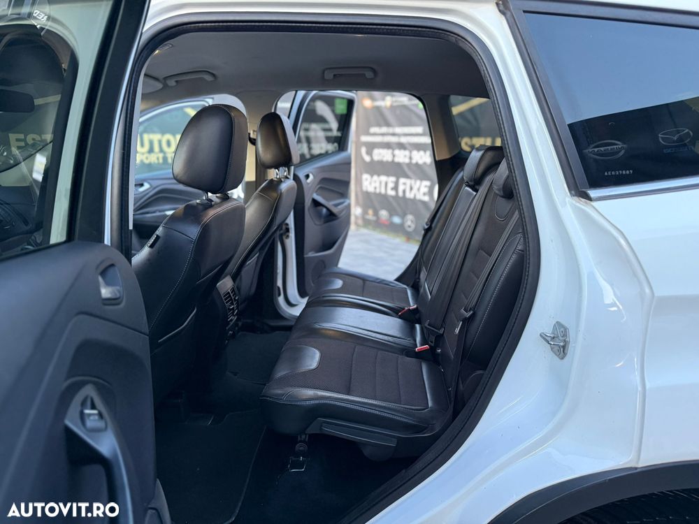 Ford Kuga - 8