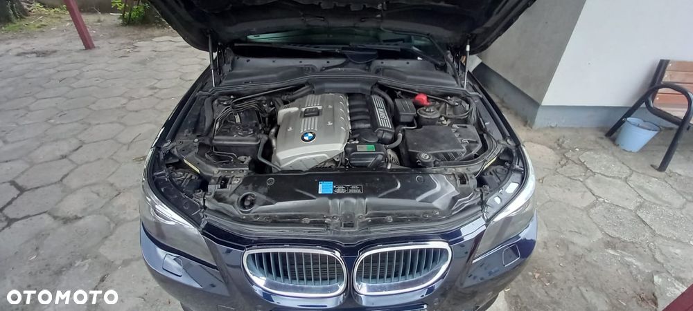 BMW Seria 5 530i - 35