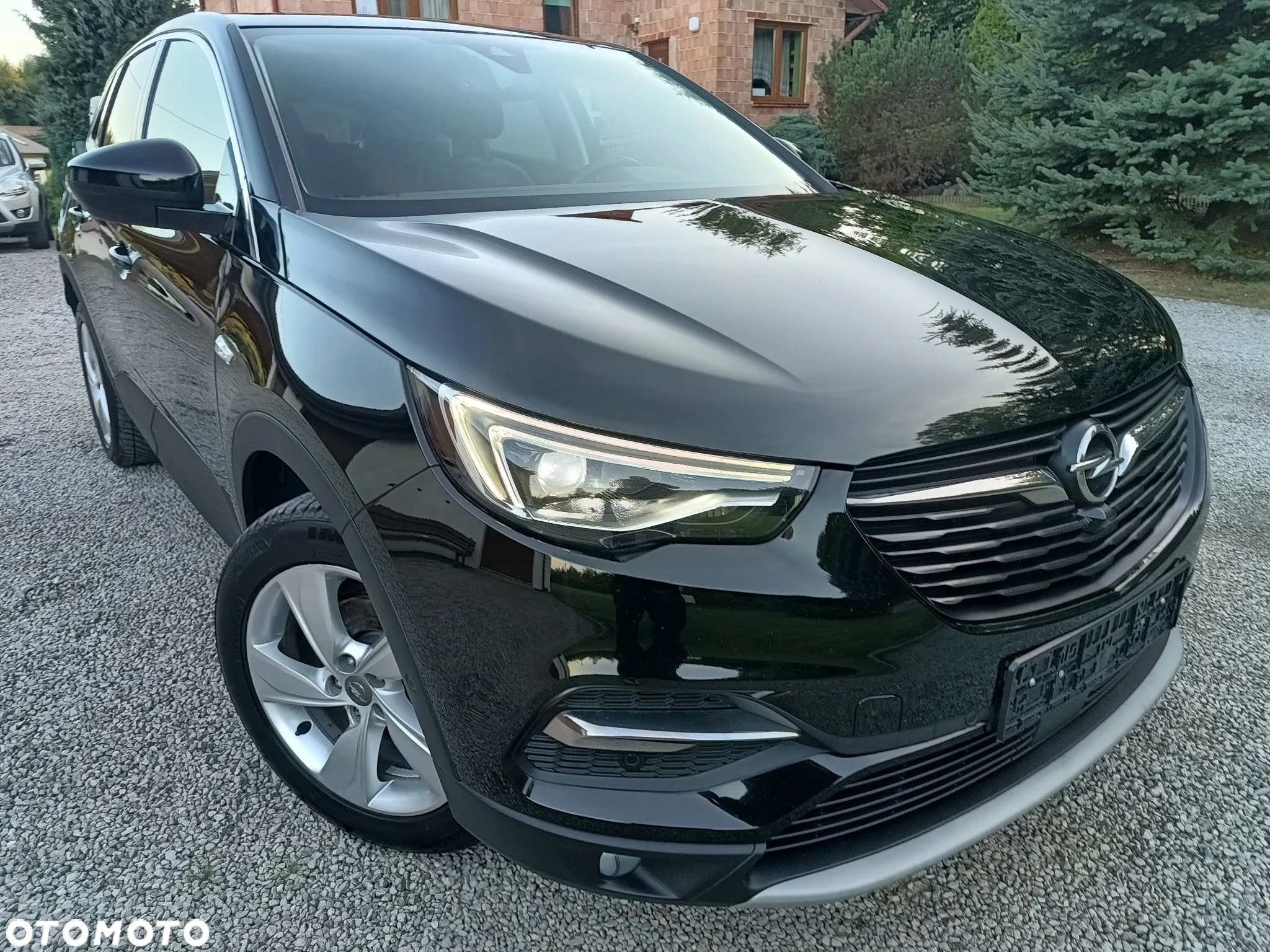 Opel Grandland X 1.6 D Start/Stop Business INNOVATION - 2